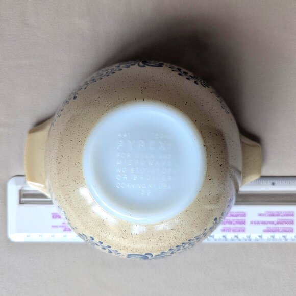Vintage Pyrex Homestead, 1970s Blue Design Speckled Beige Cinderella Set of 4 - Picture 10 of 11